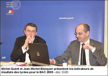 Michel Quéré et Jean-Michel Blanquer présentent les indicateurs de <br />résultats des lycées pour le BAC 2009 - doc. GDD
