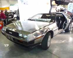 DeLorean DMC-12