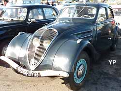 Peugeot 302