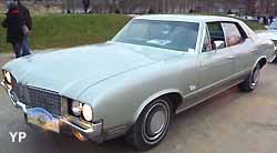 Oldsmobile Cutlass