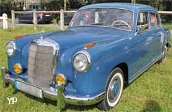 Mercedes 220 S - W180