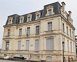 H&ocirc;tel Normant, h&ocirc;tel de ville
