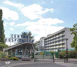 Centre hospitalier (doc. Yalta Production)