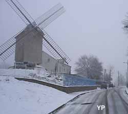 moulin d'Argenteuil sous la neige