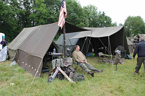 Reconstitution d'un camp militaire US (doc. Yalta Production)