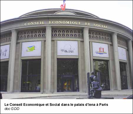 Le Conseil Economique et Social dans le palais d'iena à Paris