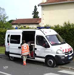 ambulance de la Croix Rouge 