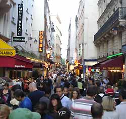 la foule rue de la Huchette 