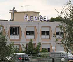 Clinique Plein Ciel (doc. Yalta Production)