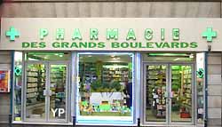 pharmacie sur les Grands boulevards à Paris 