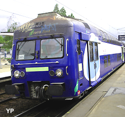 rame de Transilien en banlieue ouest 